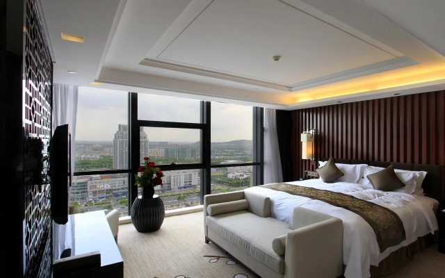 Zhangjiagang Zhonglian GDH International  Hotel