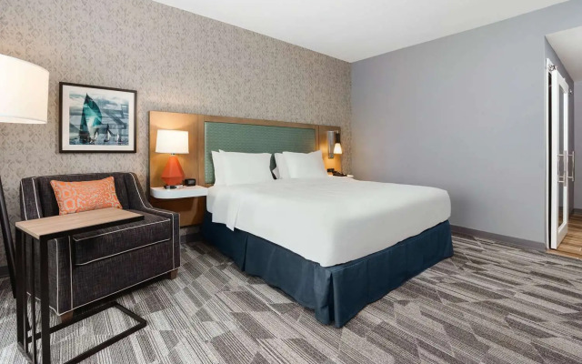 Hampton Inn by Hilton Bellingham Airport