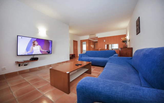 B39 - Marina Hill Apartment