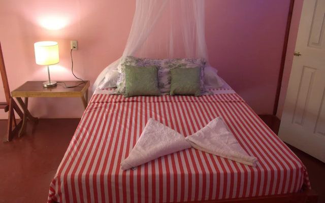 Cabinas Casa Miriam Drake Bay