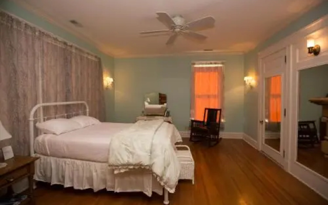 A. P. Green House Bed and Breakfast