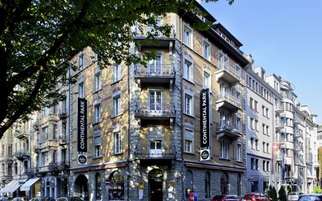 Hotel Continental-Park вид на фасад