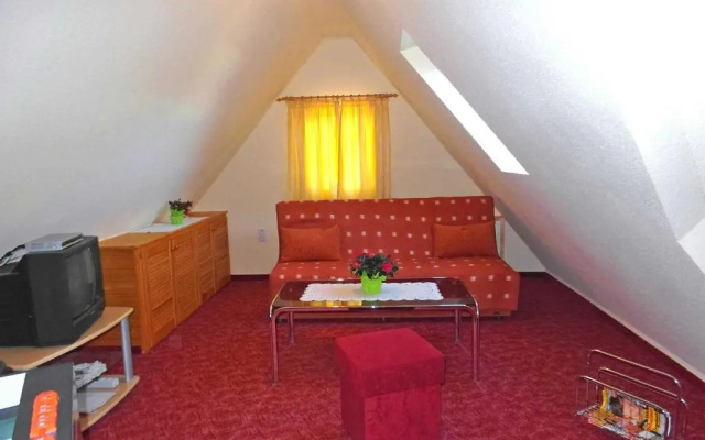 Ferienwohnung im Dachgeschoss _ He