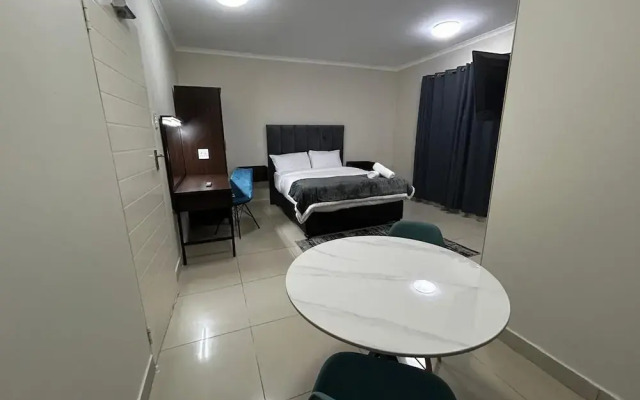 Bayside Suites Hotel