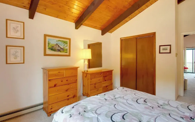 Mountaintop Condo w/ Great Mt Washington View