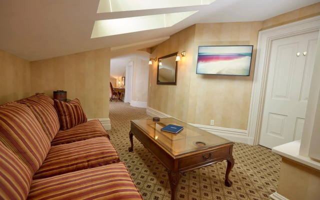 Mansion Hill Inn