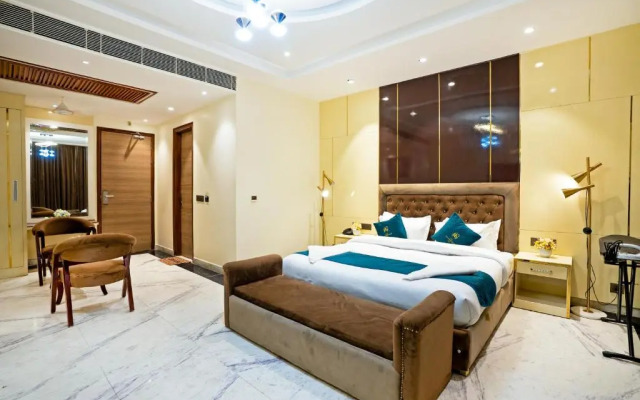 The Riverstone Inn - Near India Expo Centre and Mart