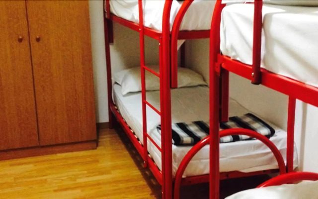 Two Ducks Hostel