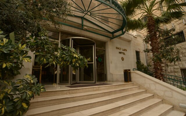 Holy Land Hotel Израиль, Иерусалим - 1 отзыв об отеле, цены и фото номеров - забронировать отель Holy Land Hotel онлайн вид на фасад