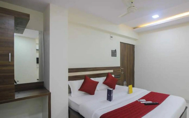 FabHotel Parimeet Navi Mumbai