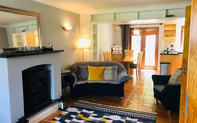 3 Bedroomed Home Just 15 Mins Walk From Kenmare Town