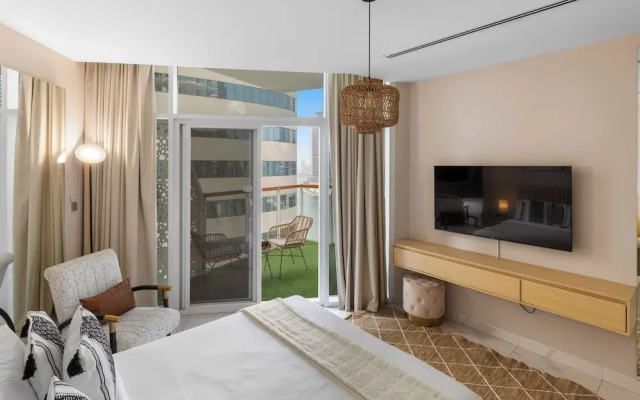 2BR Ultra Lux Canalfront Burj view