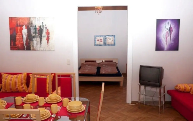 Raisa Apartments