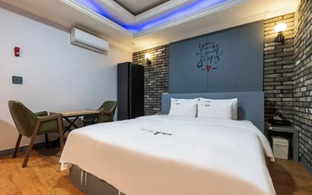 Pyeongtaek Station Gallery Hotel
