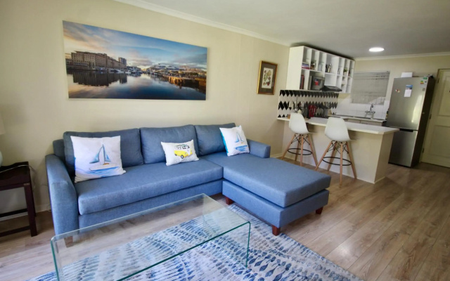 Tamboerskloof 2 bed apartment