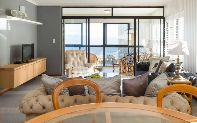 Life and Leisure Luxury Guesthouse