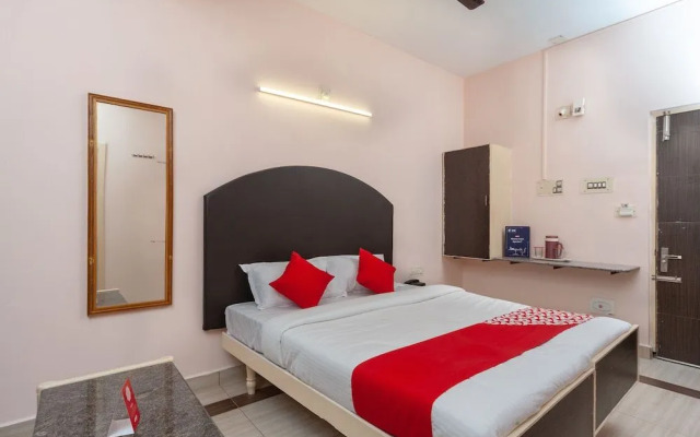 OYO 16749 Hotel Paris