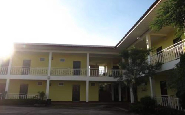 Amonruk Hotel 1