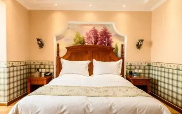 Yake Xiaozhen Holiday Hotel (Changchun Zhongri Lianyi Hospital)