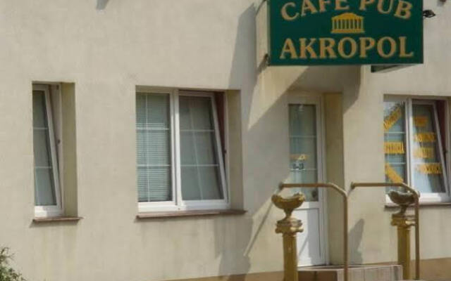 Отель Pokoje Gościnne Akropol Польша, Познань - отзывы, цены и фото номеров - забронировать отель Pokoje Gościnne Akropol онлайн вид на фасад