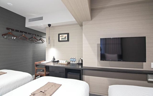 Hotel Ninja Black