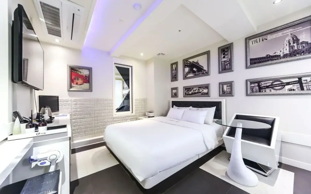 Jinju CF Self Check-in Motel
