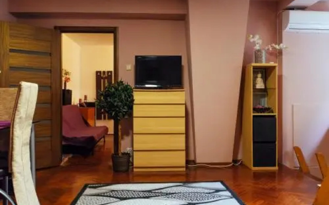 Woody - Cozy and Quiet Place near Moghioros Park