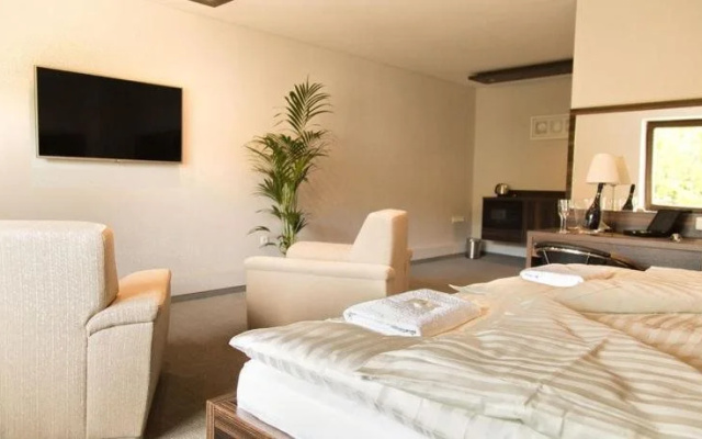 Hotel & Restaurant Pod Kaštany