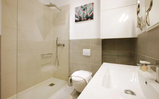 Reina Sofia Boutique - MADFlats Collection
