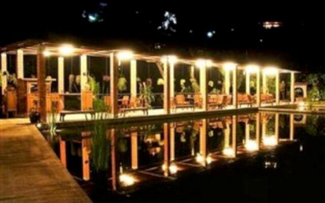 The Cipaku Garden Hotel In Bandung Indonesia From 36 Photos Reviews Zenhotels Com