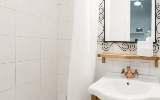 Room to Rent Augusto Figueroa