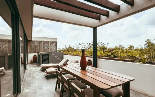 Exclusive Penthouse l Private roof top with pool