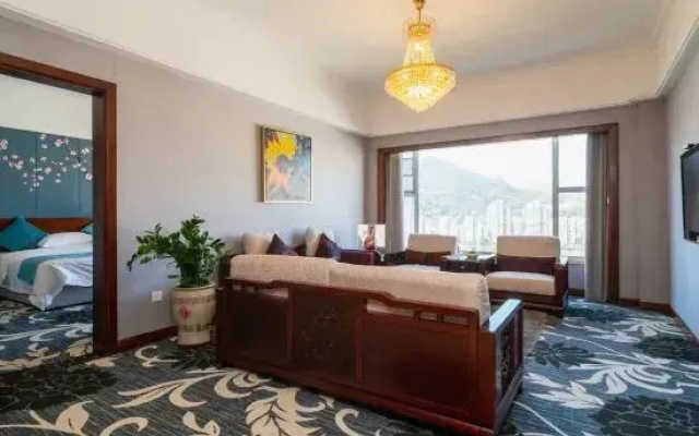 Plum Garden International Hotel
