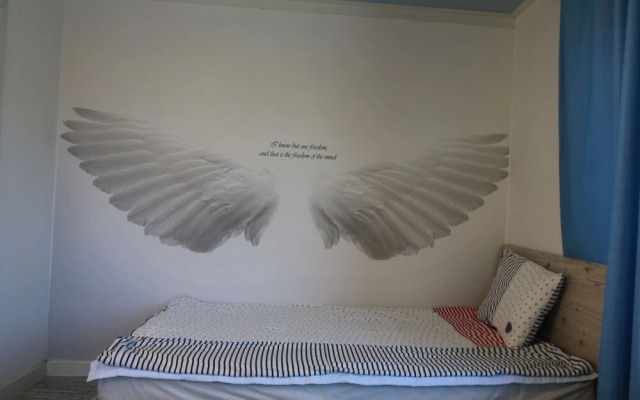 White Whale Guesthouse - Hostel