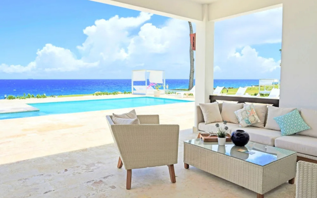 Ocean Front Villa Deluxe 3 Bedroom