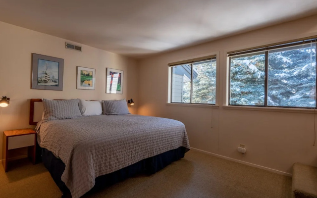 Dollar Meadows 1382 - 2 Br Condo