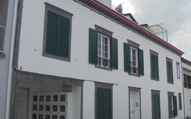 Апартаменты Apartment With one Bedroom in Furnas, With Wonderful Mountain View, Ba вид на фасад