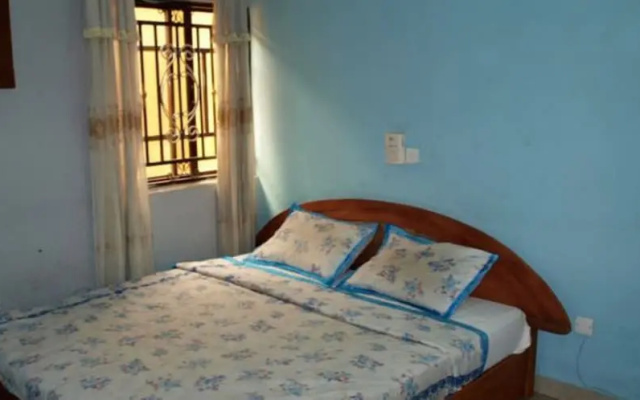 Townhall Hotel & Suites