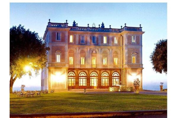Отель Parkhotel Villa Grazioli вид на фасад