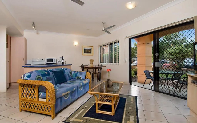 Central Plaza Apartments
