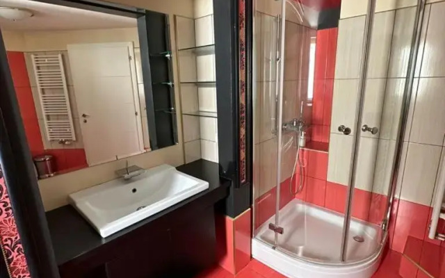 Room DeLuxe