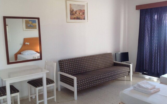 Florea Hotel Apartments in Ayia Napa, Cyprus from 55$, photos, reviews - zenhotels.com guestroom