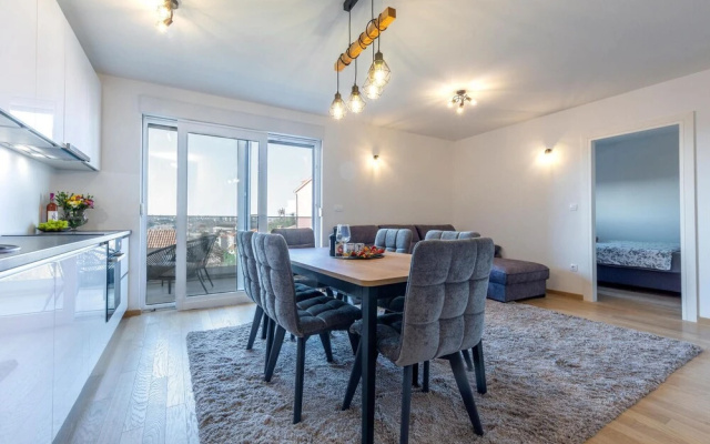 Stunning Apartment in Solin With Wifi and 2 Bedrooms