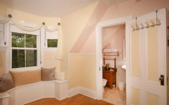 Summerside Inn Bed and Breakfast