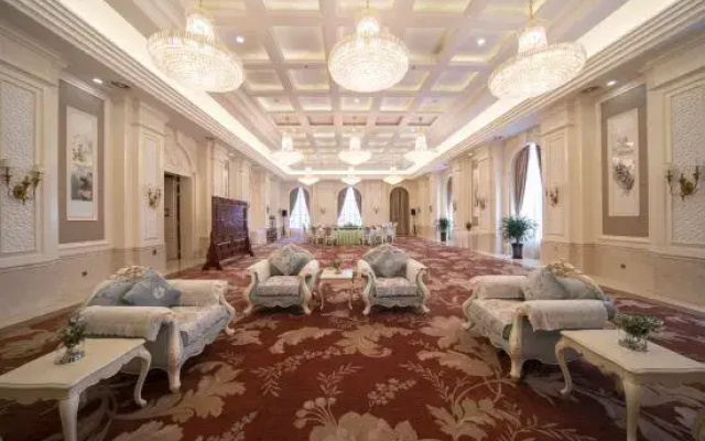 Yili Hotel