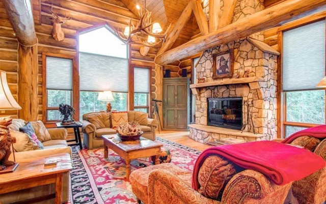 Bear Lodge