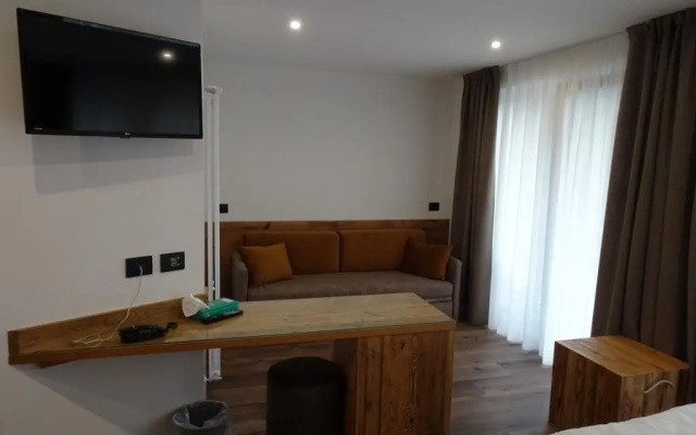 Active Alm Hotel