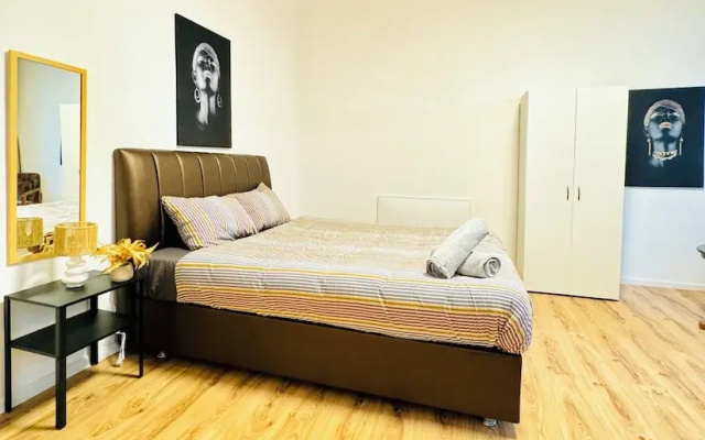 Modern Studio for 3 Near FAC Platz
