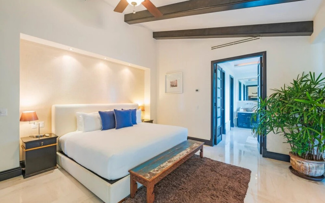 Beautiful 3 Bedroom Condo