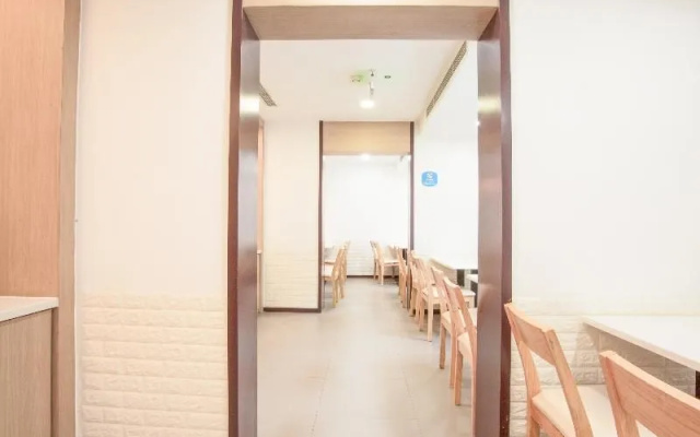 Hanting Express Beijing Changchun Street